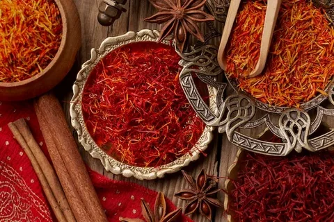 تصویر 2 از زعفران ممتاز بیرجند تازه و دستچین با رنگ و عطر طبیعی